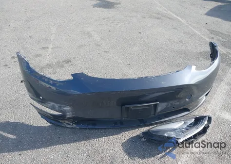 2020 Tesla Model Y Long Range Dual Motor All-Wheel Drive z USA, uszkodzony, nr VIN 5YJYGDEE6LF053141